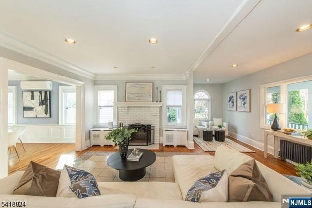 20 Columbus Avenue, Montclair, NJ 07042