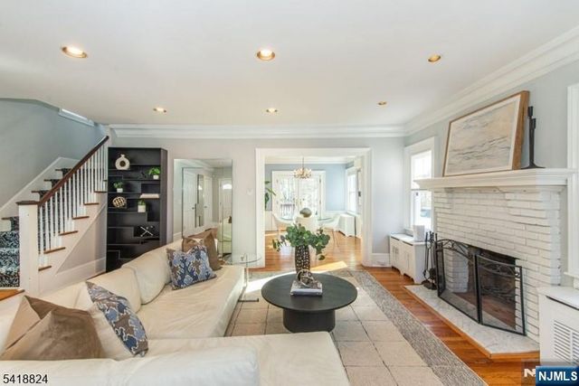 20 Columbus Avenue, Montclair, NJ 07042