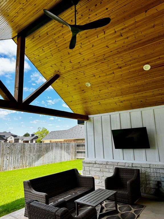Image 18 of property listing at 5401 Riviera Lane, San Angelo, TX 76904