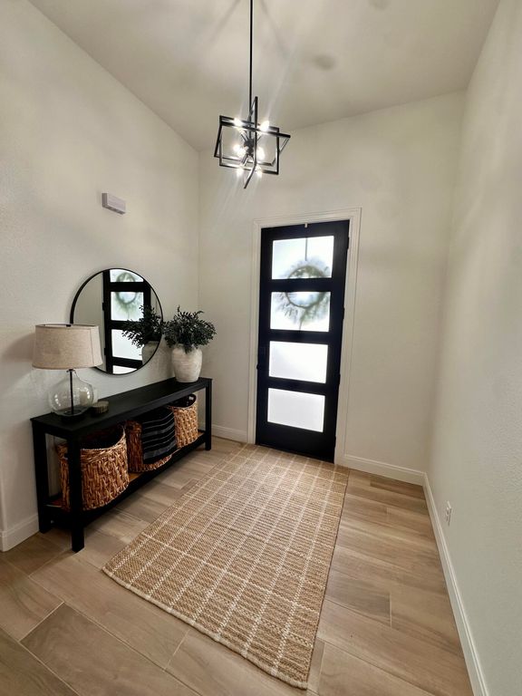 Image 2 of property listing at 5401 Riviera Lane, San Angelo, TX 76904