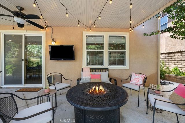 28821 Panorama Court, Valencia, CA 91354