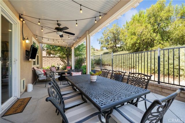 28821 Panorama Court, Valencia, CA 91354