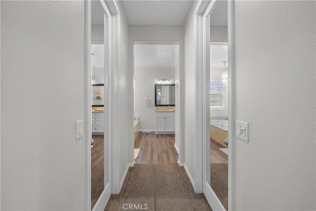 28821 Panorama Court, Valencia, CA 91354