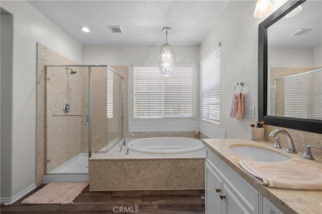 28821 Panorama Court, Valencia, CA 91354