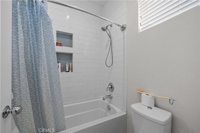 28821 Panorama Court, Valencia, CA 91354