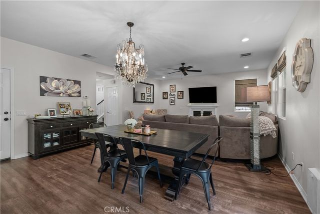 28821 Panorama Court, Valencia, CA 91354