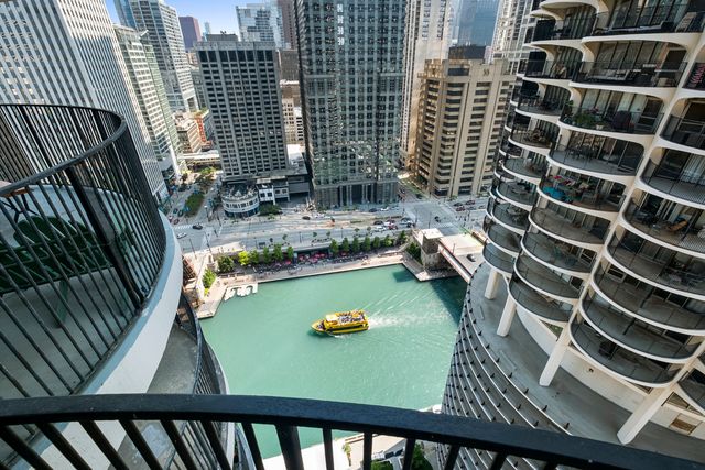 300 N State Street 2824, Chicago, IL 60654