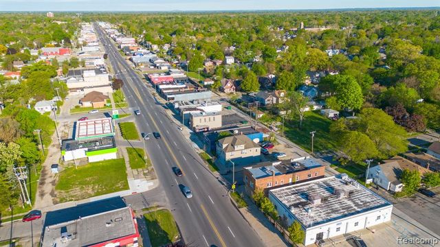 18648 W Warren Avenue, Detroit, MI 48228