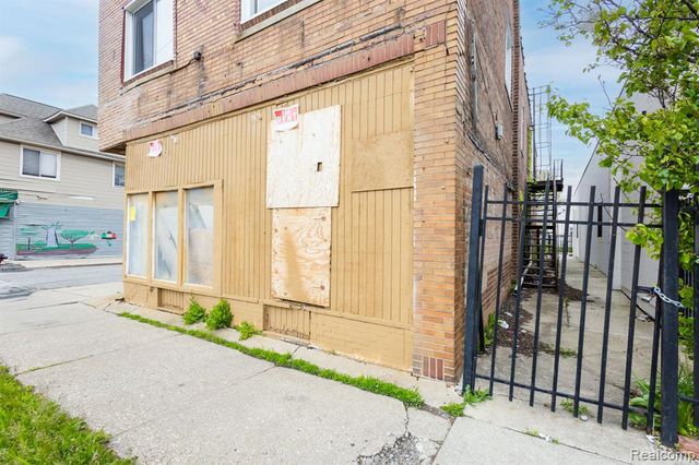18648 W Warren Avenue, Detroit, MI 48228