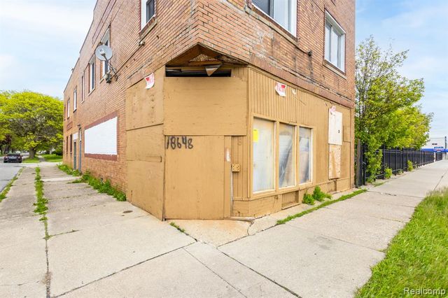18648 W Warren Avenue, Detroit, MI 48228