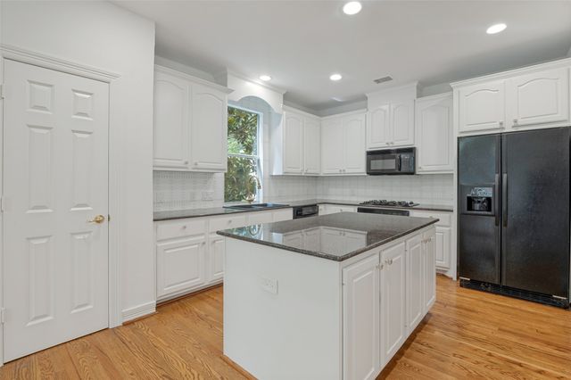 2205 Boll Street A, Dallas, TX 75204