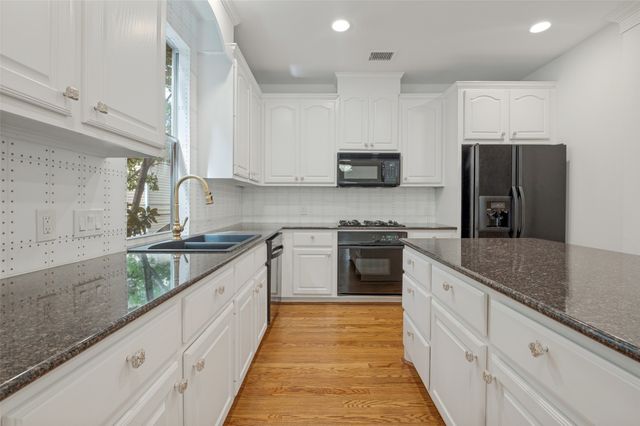 2205 Boll Street A, Dallas, TX 75204