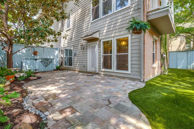 2205 Boll Street A, Dallas, TX 75204