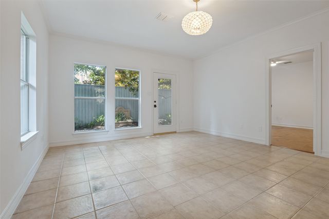 2205 Boll Street A, Dallas, TX 75204