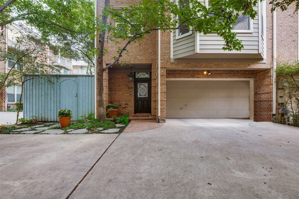 2205 Boll Street A, Dallas, TX 75204