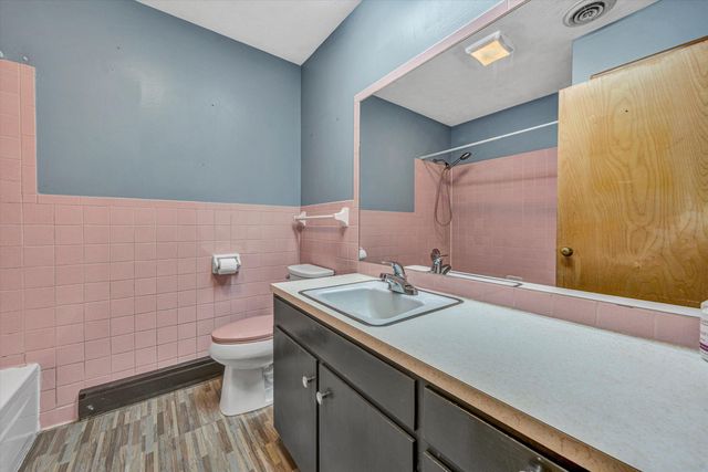 1624 Angus RD, Roanoke, VA 24017