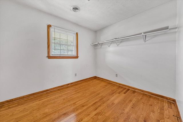 1624 Angus RD, Roanoke, VA 24017