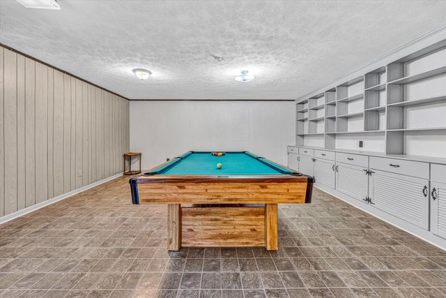 1624 Angus RD, Roanoke, VA 24017