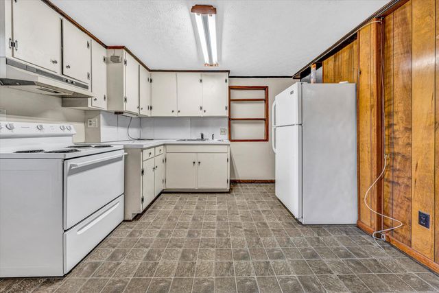 1624 Angus RD, Roanoke, VA 24017