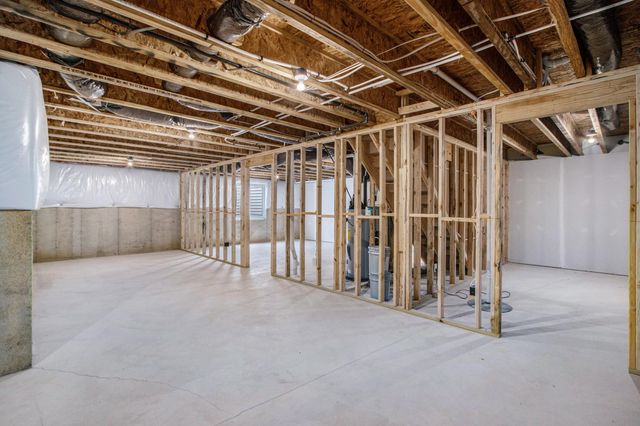 558 Mckinley Court, Three Rivers, MI 49093