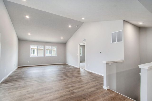 558 Mckinley Court, Three Rivers, MI 49093