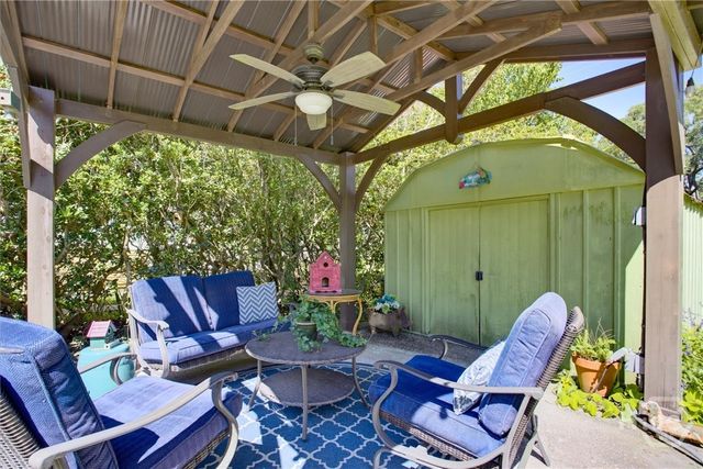 406 E 61st Street, Savannah, GA 31405