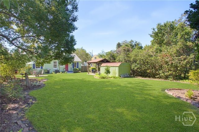 406 E 61st Street, Savannah, GA 31405