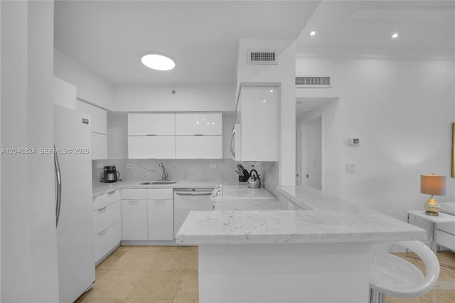 1500 Bay Rd 1512S, Miami Beach, FL 33139