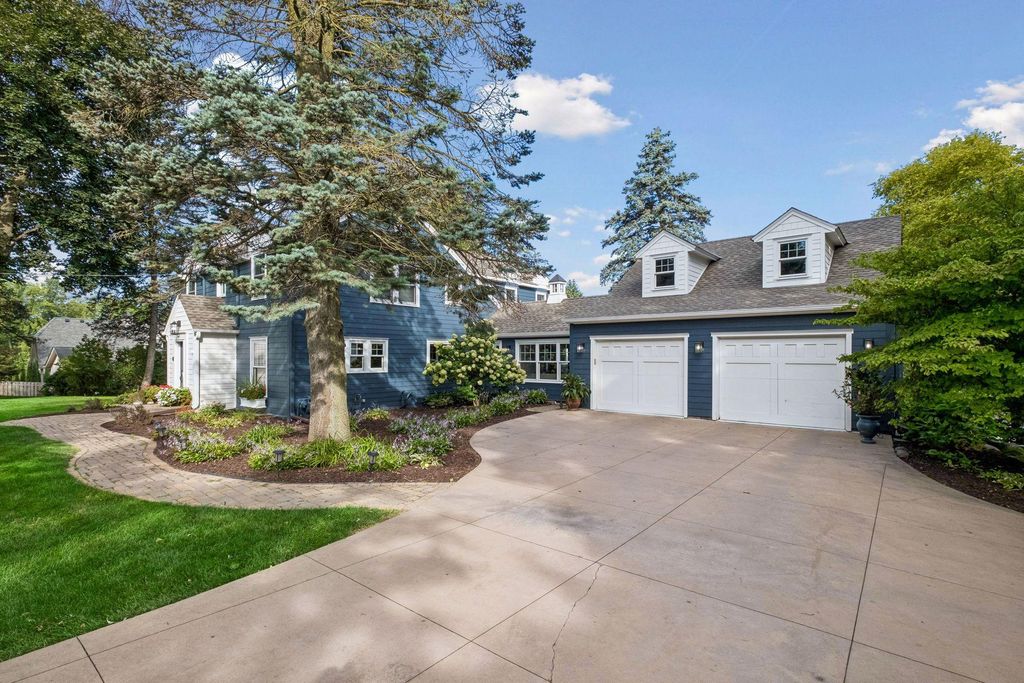 2526 Crosby Road, Wayzata, MN 55391 — photo 2