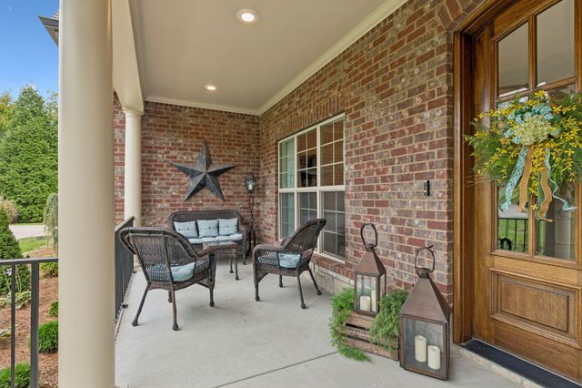 1415 Orchard Hill Ln, Arrington, TN 37014