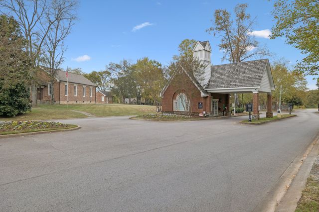 1415 Orchard Hill Ln, Arrington, TN 37014