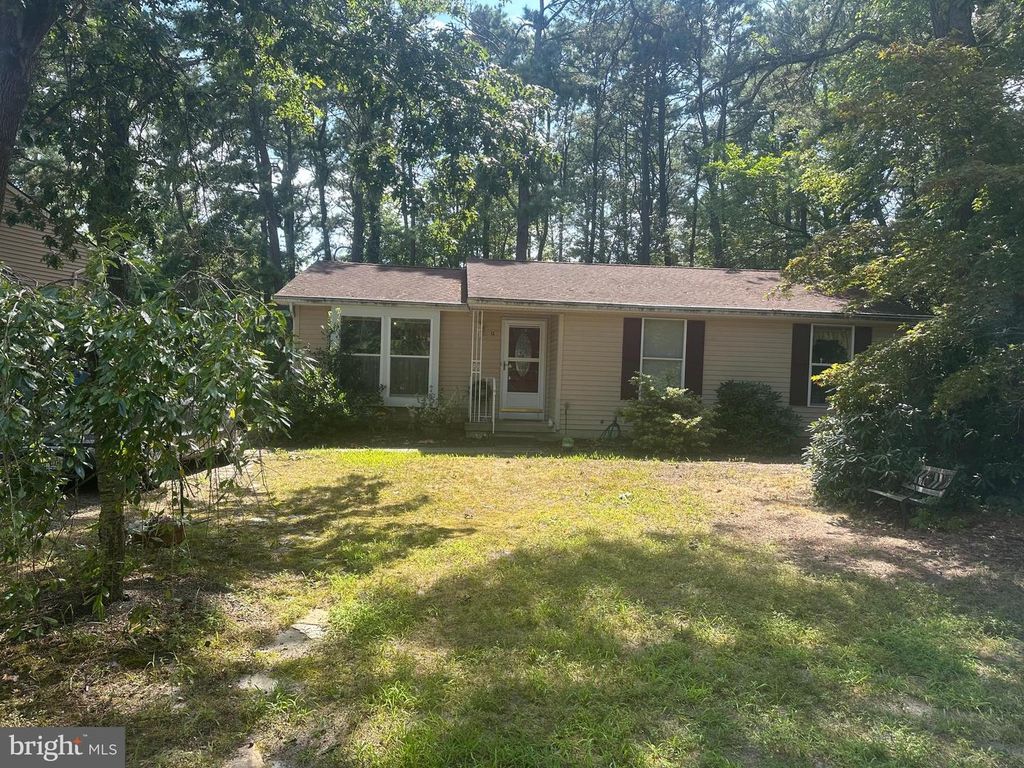 12 ADAMS CT, Marlton, NJ 08053