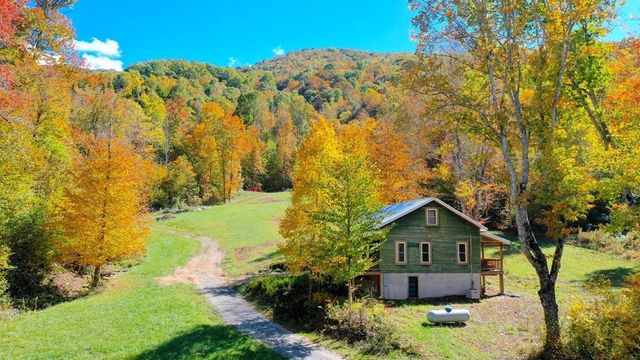575 Vestal Cochran Road, Topton, NC 28781