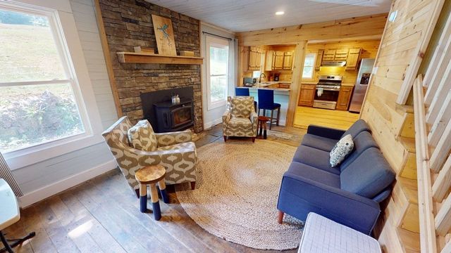 575 Vestal Cochran Road, Topton, NC 28781