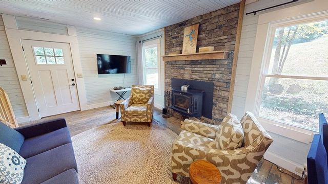 575 Vestal Cochran Road, Topton, NC 28781