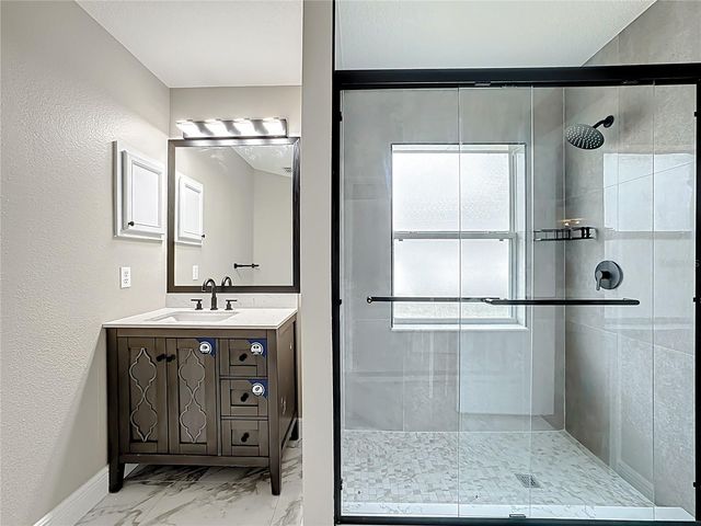 697 WINDING LAKE DRIVE, Clermont, FL 34711