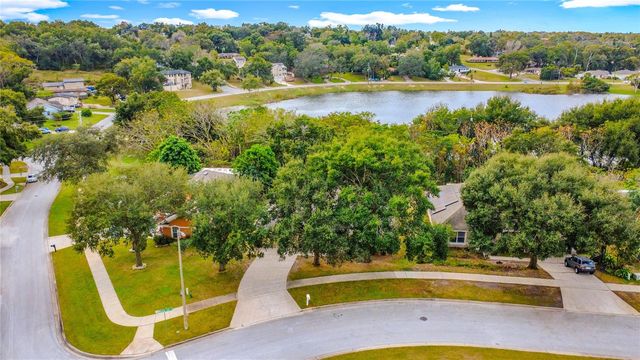 697 WINDING LAKE DRIVE, Clermont, FL 34711