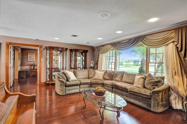 1040 SW 75th Avenue, Plantation, FL 33317