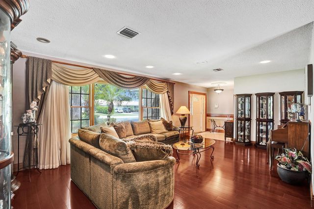 1040 SW 75th Avenue, Plantation, FL 33317