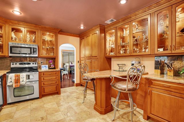1040 SW 75th Avenue, Plantation, FL 33317