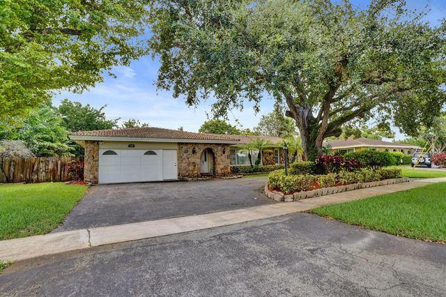 1040 SW 75th Avenue, Plantation, FL 33317
