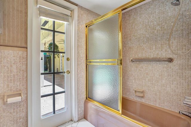 1040 SW 75th Avenue, Plantation, FL 33317