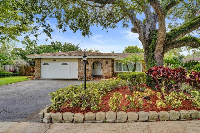 1040 SW 75th Avenue, Plantation, FL 33317