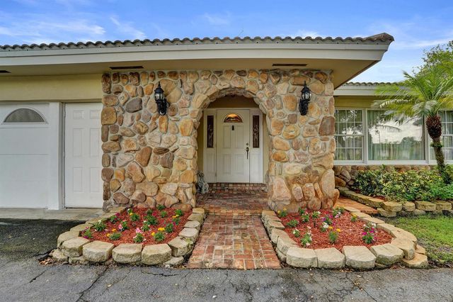 1040 SW 75th Avenue, Plantation, FL 33317
