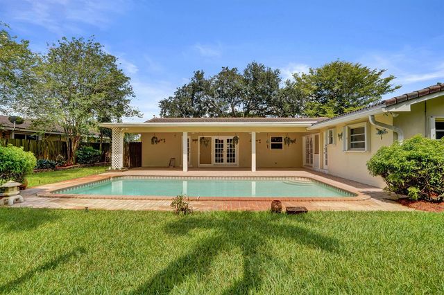 1040 SW 75th Avenue, Plantation, FL 33317
