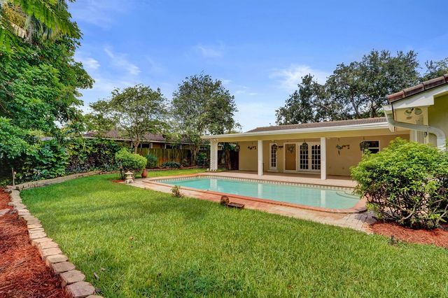 1040 SW 75th Avenue, Plantation, FL 33317
