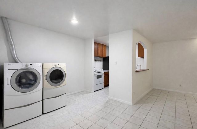 8200 Broadway Street 309N, Houston, TX 77061