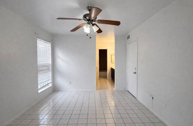 8200 Broadway Street 309N, Houston, TX 77061