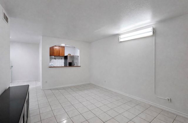 8200 Broadway Street 309N, Houston, TX 77061