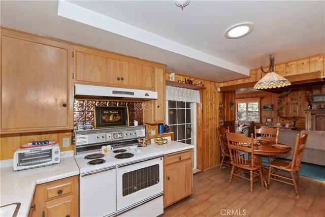 24194 Zurich, Crestline, CA 92325